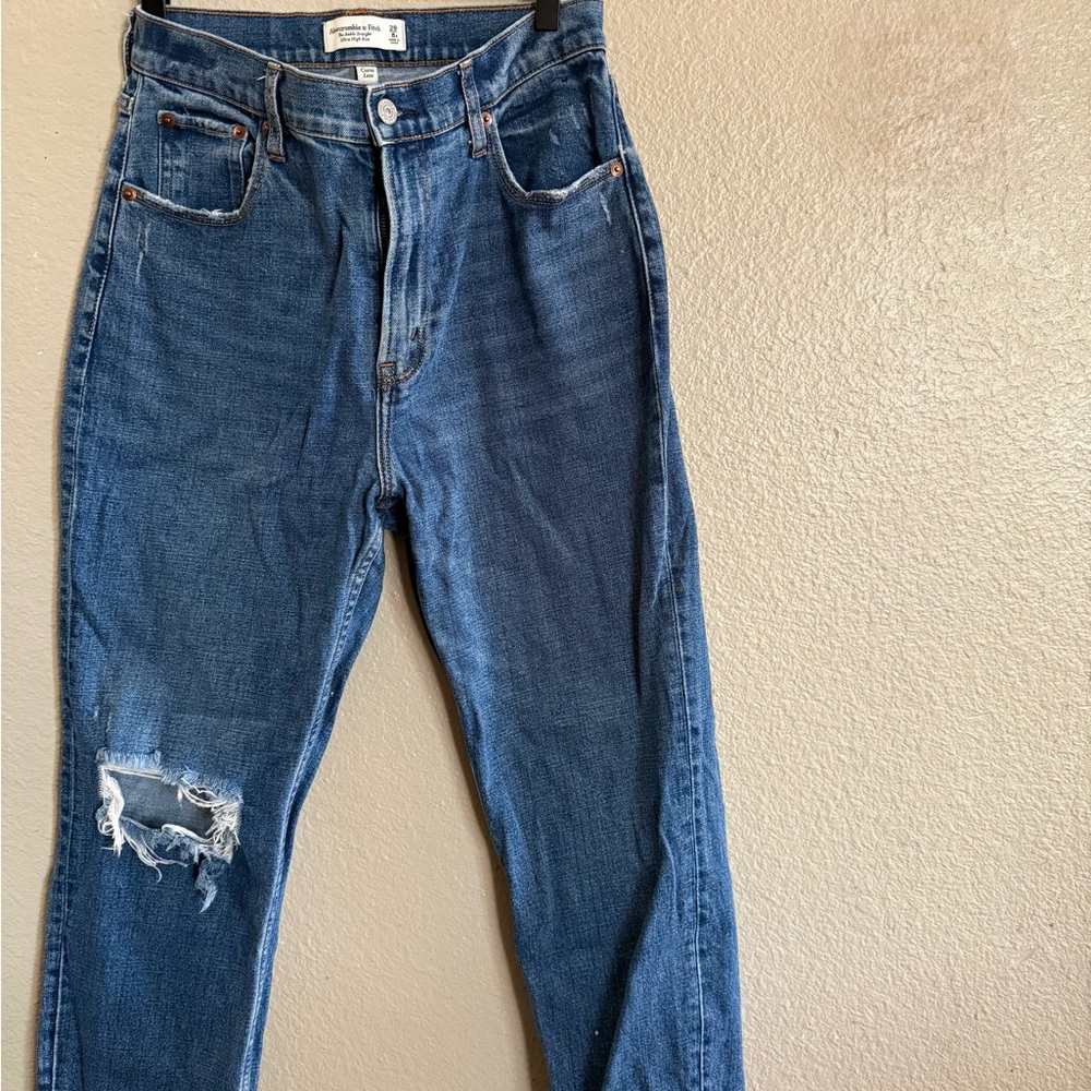Abercrombie & Fitch Curve Love Ankle Straight Ultra High Rise